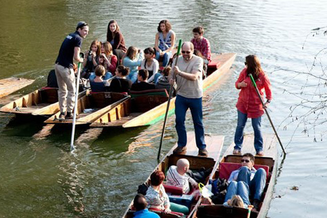 Punting in Oxford: Cotswold Bucket List, The Old Stocks Inn