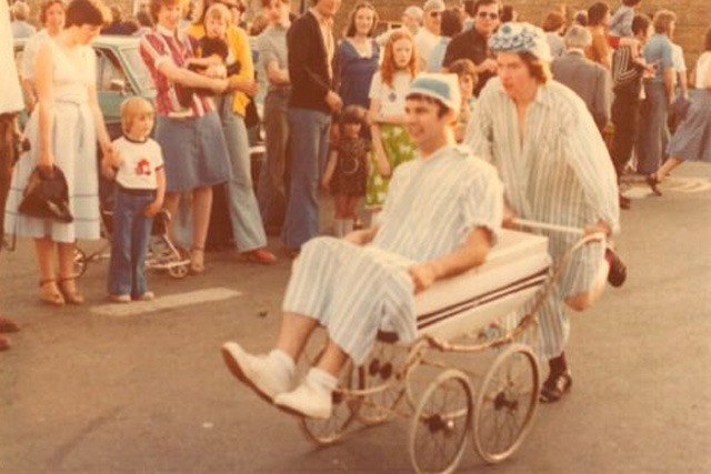 Bampton Shirt Race: Cotswold Bucket List, The Old Stocks Inn